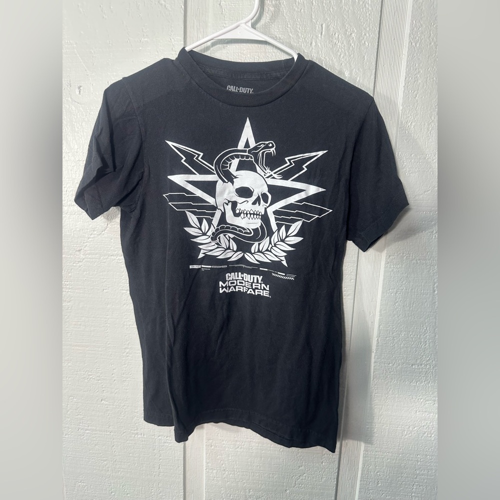 Call of Duty Modern Warfare Size Small EUC